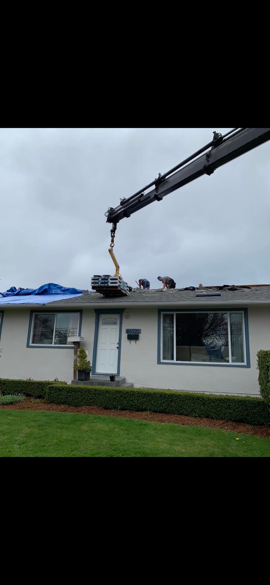 Steep slope roof installation in Hope BC